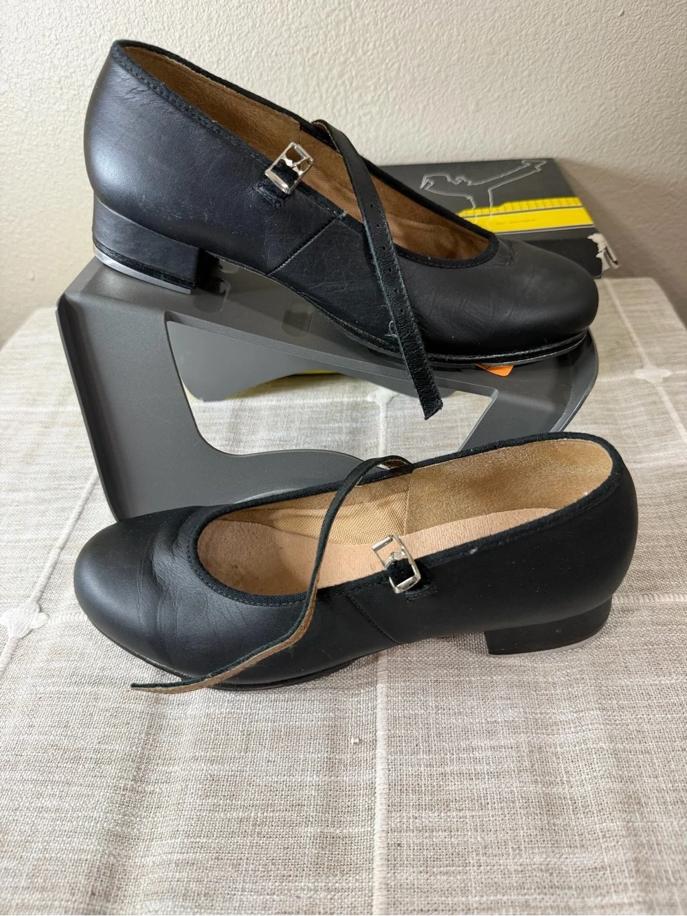 Bloch Women's Tap On Leather Tap Shoes Black S0302L Sz 8.5 Fit: X W/Box